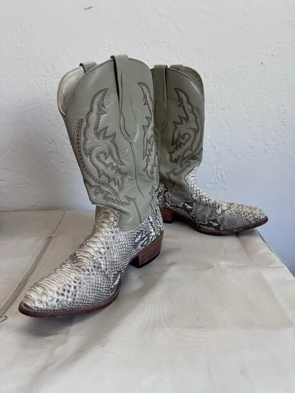 J.B. Dillon Men's Western Cowboy Boots Size 10.5 EE Python Green Leather Rare